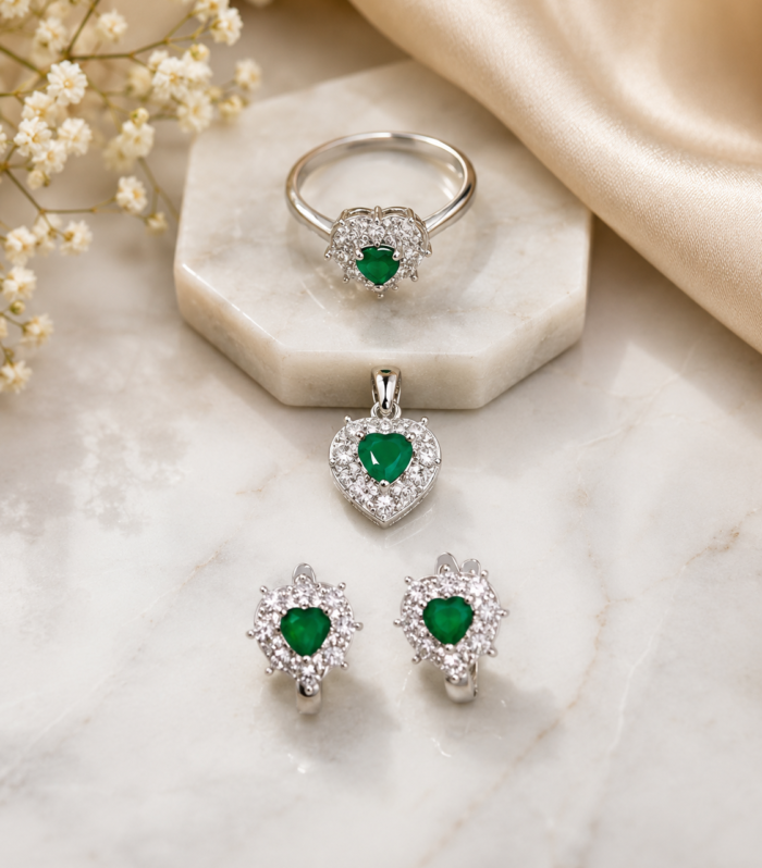 Green Emerald Heart Elegant Jewelry set sparkling wedding look